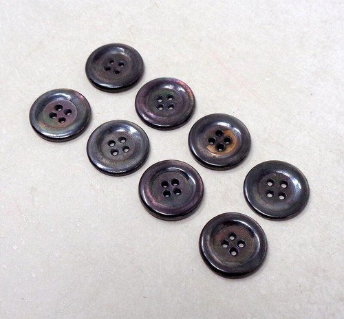 Lot boutons anciens - 8,