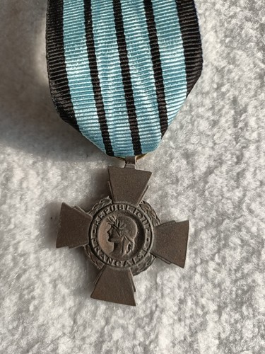 Médaille croix combattant - du,
