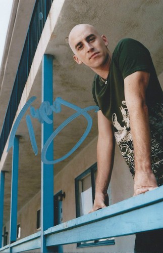 Tyrone wells signed autograph - tyrone,