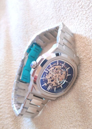 Montre automatique squelette