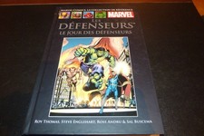LIVRE BD BROCHE "LES DEFENSEURS : LE JOUR DES DEFENS.." Collection Marvel Comics