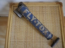 anciens pulvérisateurs FLYTOX NEOCIDE déco indus garage atelier old sprayers