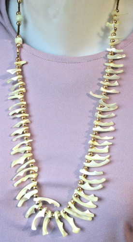 Elégant collier couleur - , or
