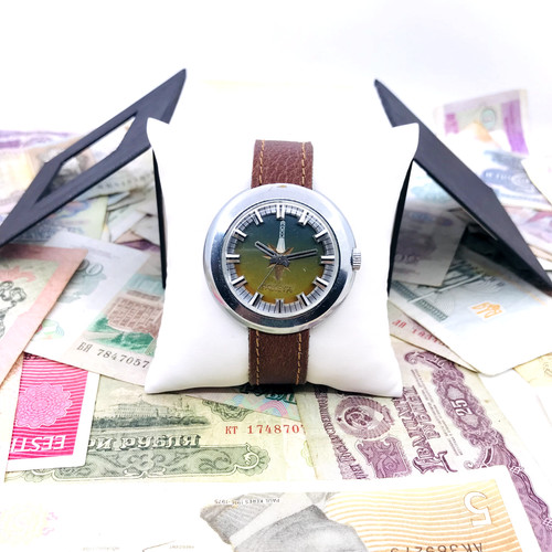 Rare montre raketa rocket - montre,