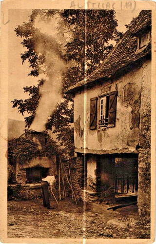 Altillac vieille maison - maison,