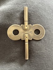 CLÉ PENDULE / HORLOGE LAITON