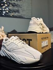 Adidas YEEZY 700 Analog : 7 US
