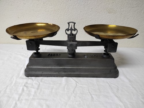 Ancienne balance avec - kg,