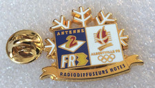 Pin's lapel pin's J-O