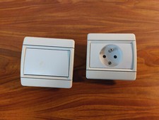 ARNOULD CLUB lot 1 interrupteur va et vient / 1 prise 2P+T  coloris blanc