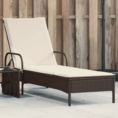 Chaise longue avec - , roues