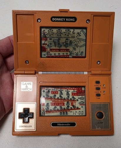 Nintendo game watch - game,