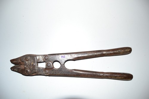 Cisaille barbelés - cisaille,