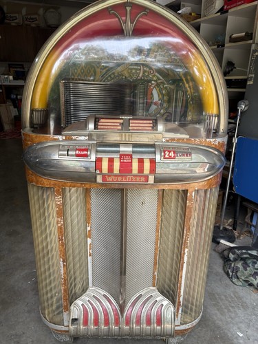 Wurlitzer 1100 jukebox