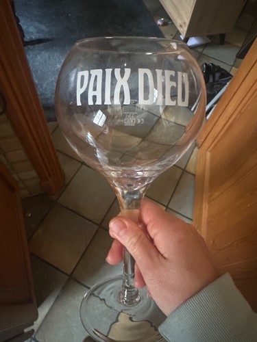 Verre pied paix - pied, dieu