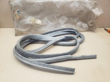 joint caoutchouc porte ou capot Peugeot 504 404