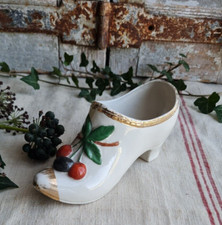 ANCIENNE CHAUSSURE PORCELAINE BISCUIT  PORTE AIGUILLE A CHAPEAUX