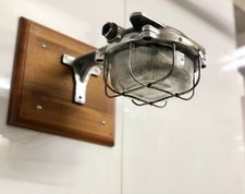 Lumière de cloison en aluminium récupéré - luminaire de pont de navire mural ...