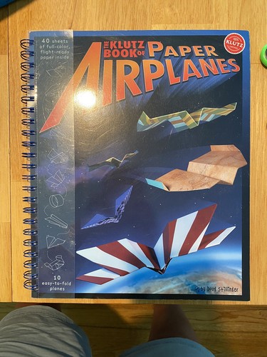 Book paper airplanes - of,