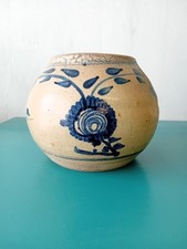 Poterie ancienne en grès