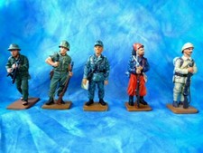 Lot 5 soldats de plomb