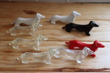 LOT DE 8 PORTE-COUTEAUX EN PLASTIQUE CHIENS TECKELS 11 cm