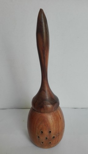 Ancienne saupoudreuse bois - ancienne, en