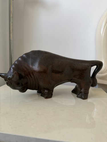 Taureau sculpture városlőd - taureau,