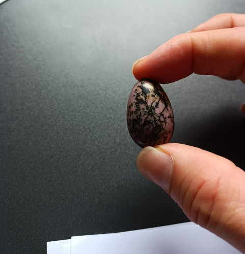 Oeuf rhodonite rose noir - oeuf, et