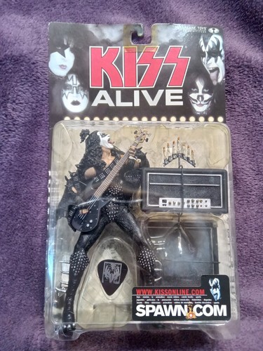 Kiss gene simmons - simmons, mcfarlane