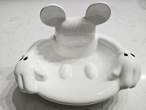 Disney parks resorts white - parks,