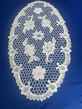 ancien chemin de table blanc en dentelle Venise exécutée main: 67X 36 cm (G97) )