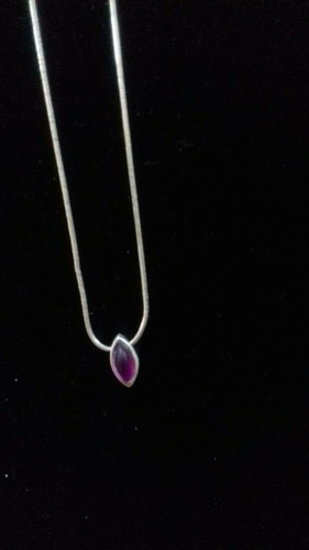 Collier chaine avec pendentif