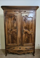 Armoire « de Sennecey » –