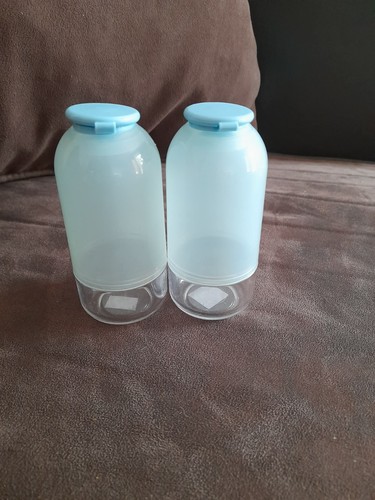Tupperware salière et - -salière,