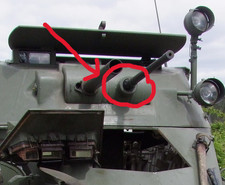 Pièce armement à identifier: montage sur tourelle de blindé ou pare-flamme ???