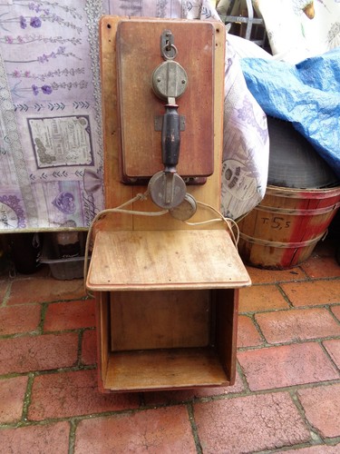 Ancien telephone mural bois - en,