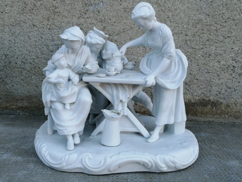 Ancien biscuit group sevres - ,