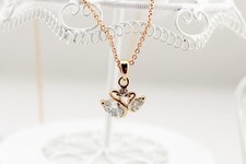 Joli Collier Deux Cygnes en Alliage et  Zircon Cristallisé Transparent 