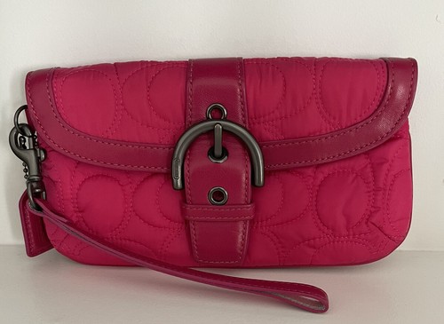 Coach fuchsia wristlet with - fuchsia,