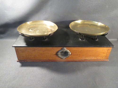 Ancienne balance type - , roberval