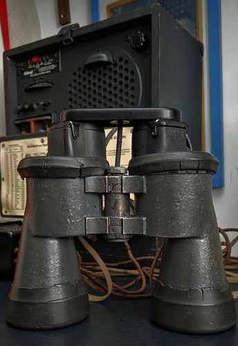 Binoculars german service - german,