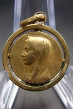 Pendentif médaille religieuse