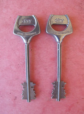 2 CLES DENY  TIGE CRUCIFORME N° A16842 50