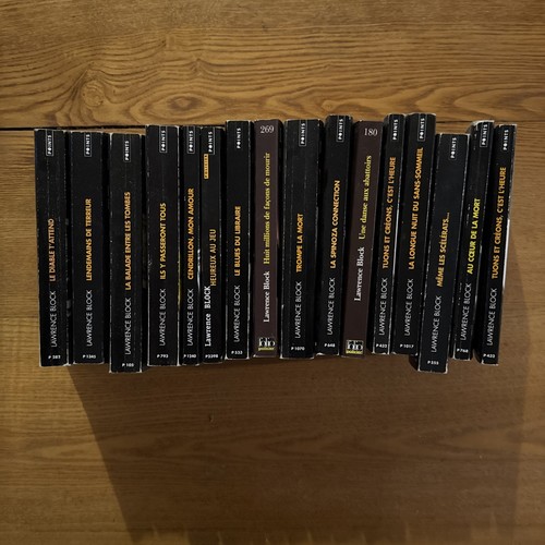 Lot livres poche i - de,