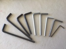 LOT DE CLÉS DE VISSAGE OU DÉVISSAGE, DIVERSES MESURES