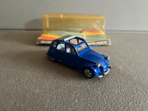 Voiture miniature citroen 2cv - miniature,