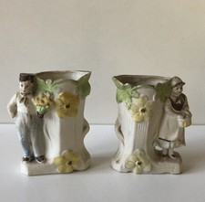 2 petits vases/pique fleurs Porcelaine Vintage