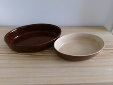 plats à four gratins terre cuite estampillés Emile Henry France, 28cm et 24cm