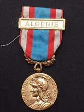 6.4/09/25 (REF27980) Médaille militaire MODERNE GUERRE d'ALGERIE french MEDAL